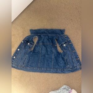 Sleeveless Jean jacket